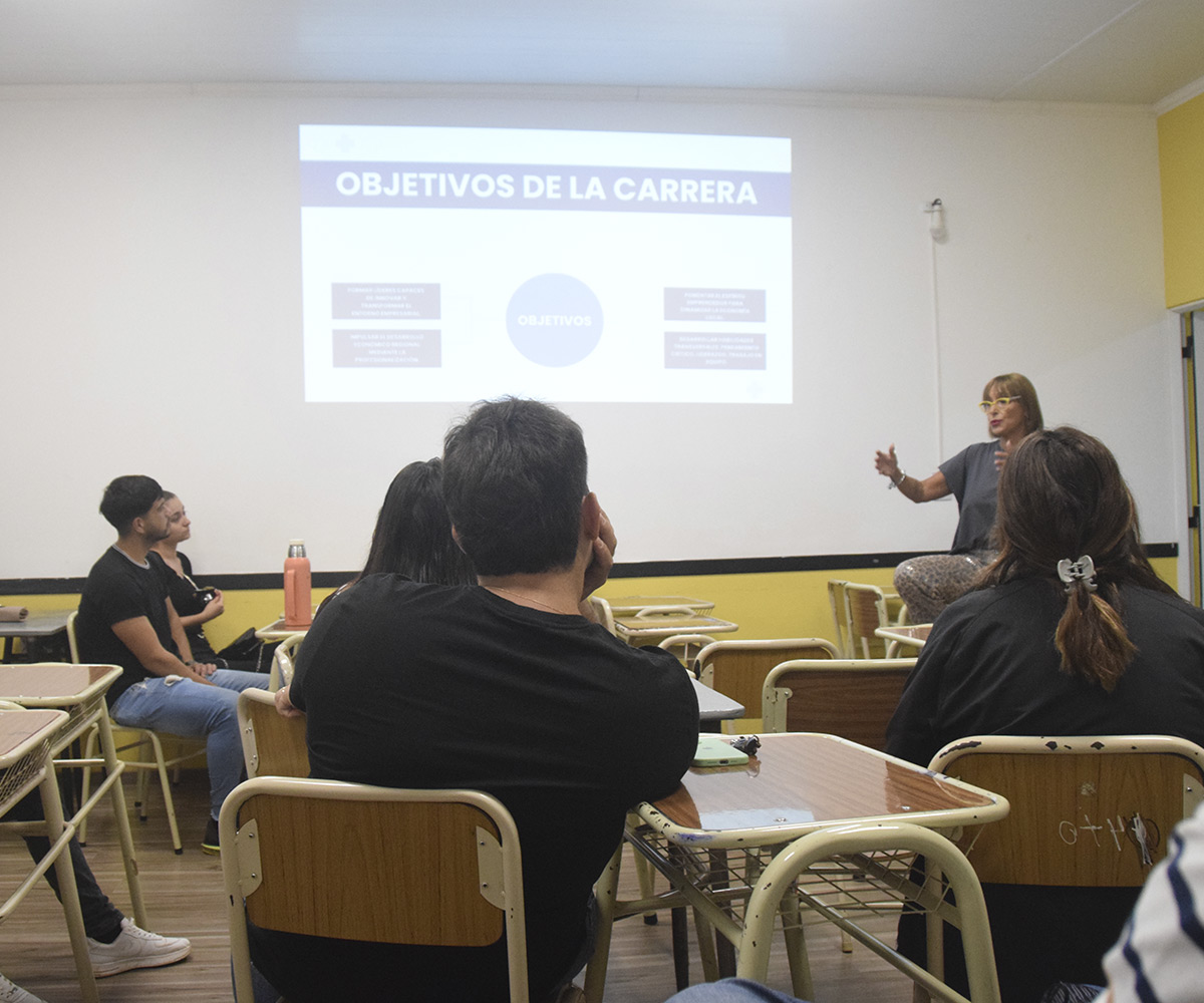 ISCEO Instituto Superior de Ciencias Empresariales Overa